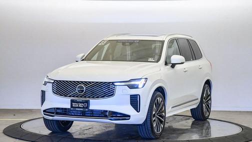 2025 Volvo XC90 B6 Plus 7-Seater