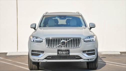 2025 Volvo XC90 B6 Ultra