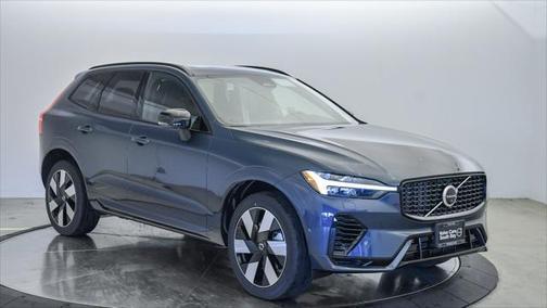 2025 Volvo XC60 Plug-In Hybrid T8 Plus