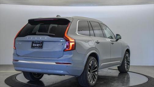 2025 Volvo XC90 B5 Plus 7-Seater