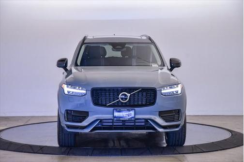 2023 Volvo XC90 Recharge Plug-In Hybrid T8 Plus Dark Theme 7-Seater