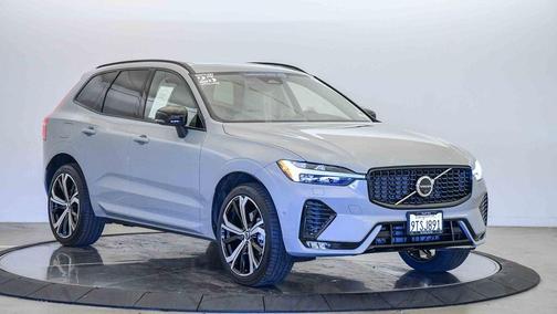 2025 Volvo XC60 B5 Ultra