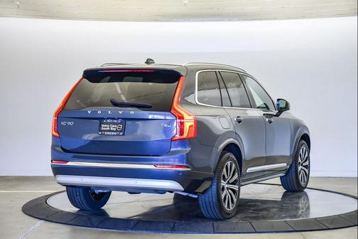 2022 Volvo XC90 T6 Inscription