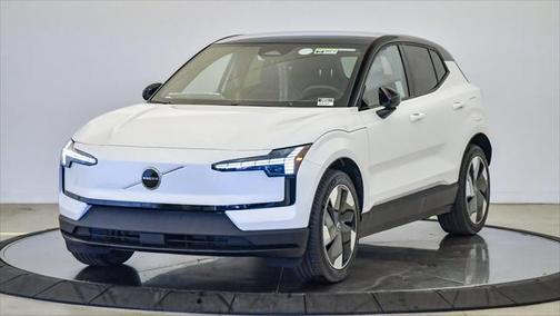 2025 Volvo EX30 Twin Motor Plus