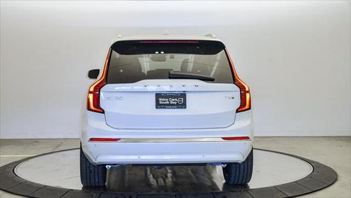 2025 Volvo XC90 Plug-In Hybrid T8 Ultra 7-Seater