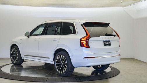2025 Volvo XC90 Plug-In Hybrid T8 Ultra 7-Seater