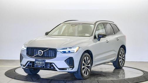 2024 Volvo XC60 B5 Plus Dark Theme