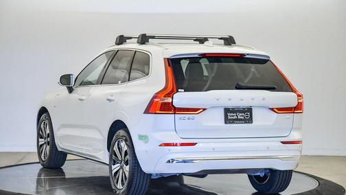 2023 Volvo XC60 Recharge Plug-In Hybrid T8 Plus Bright Theme