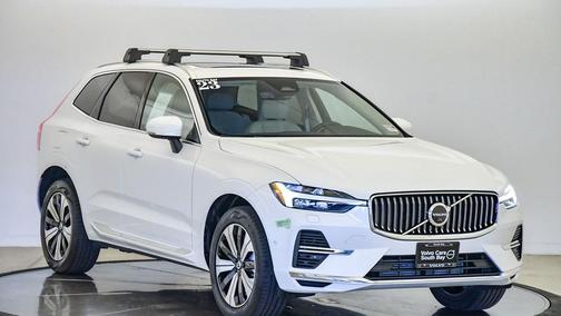 2023 Volvo XC60 Recharge Plug-In Hybrid T8 Plus Bright Theme