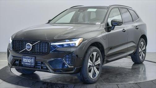 2025 Volvo XC60 Plug-In Hybrid T8 Plus