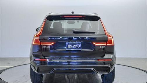 2025 Volvo XC60 Plug-In Hybrid T8 Plus