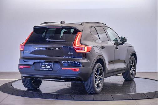 2026 Volvo XC40 B5 Core