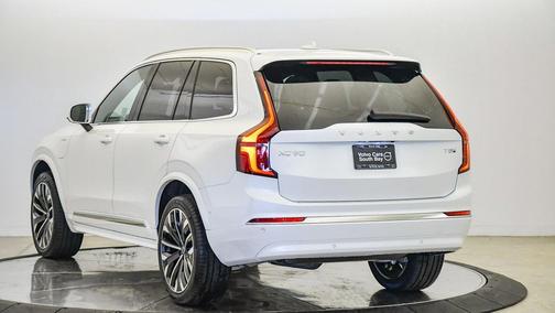 2026 Volvo XC90 Plug-In Hybrid T8 Plus 7-Seater