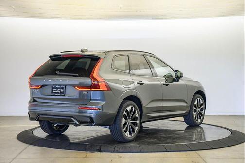 Forest Lake 2026 Volvo XC60 B5 Plus