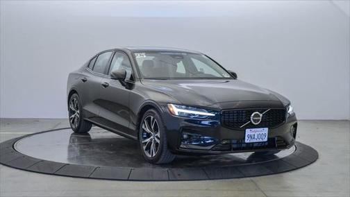 2025 Volvo S60 B5 Plus