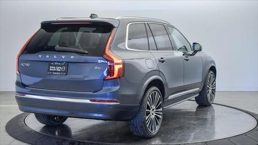 2025 Volvo XC90 B6 Ultra