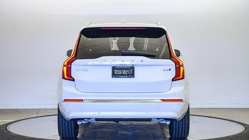 2026 Volvo XC90 B6 Plus 7-Seater