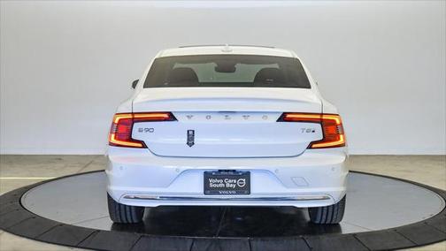2025 Volvo S90 Plug-In Hybrid T8 Ultra