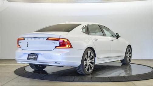 2025 Volvo S90 Plug-In Hybrid T8 Ultra