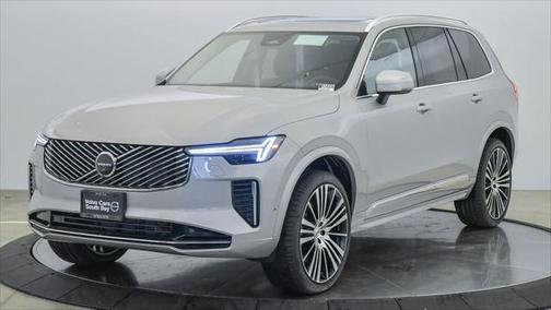 2025 Volvo XC90 B6 Plus 6-Seater
