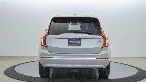 2025 Volvo XC90 B6 Plus 6-Seater