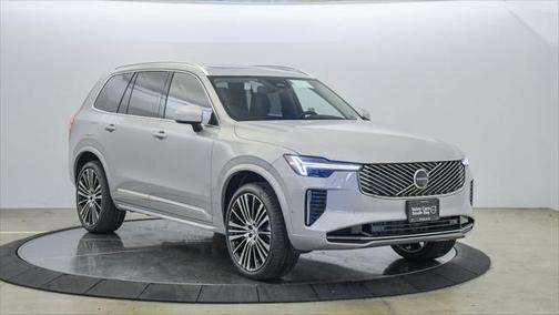 2025 Volvo XC90 B6 Plus 6-Seater
