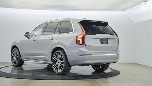2025 Volvo XC90 B6 Plus 6-Seater