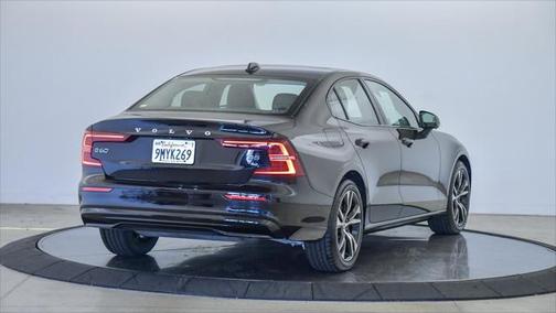 2025 Volvo S60 B5 Plus
