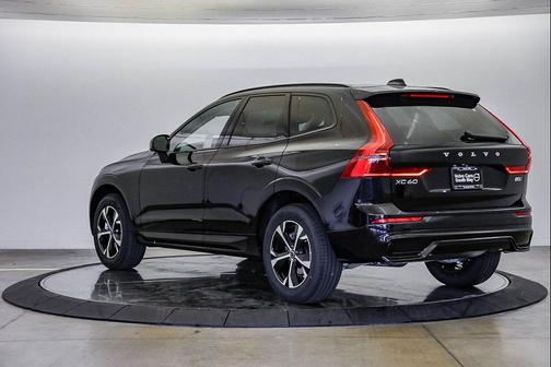 2026 Volvo XC60 B5 Core