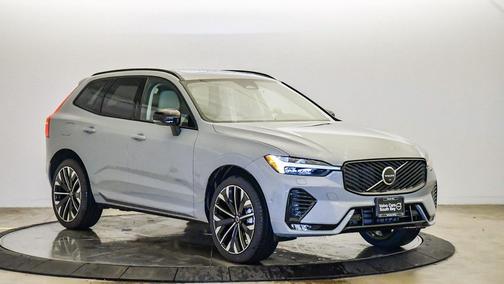 2026 Volvo XC60 B5 Ultra