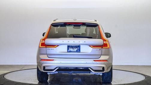 2025 Volvo XC60 B5 Core