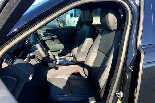 2026 Land Rover Range Rover Velar P400 Dynamic SE