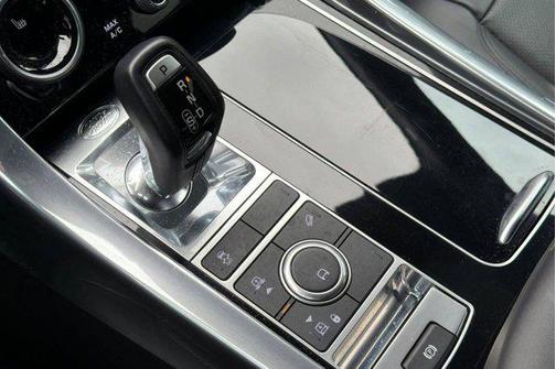 Black 2019 Land Rover Range Rover Sport HSE