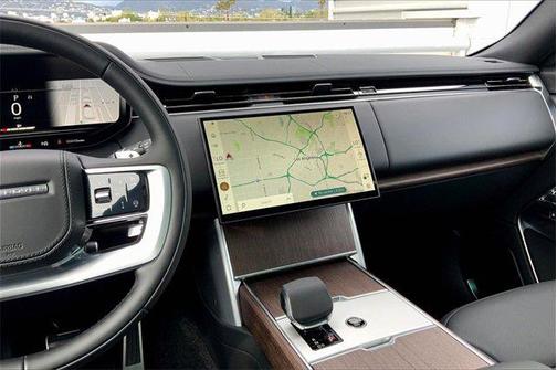 2025 Land Rover Range Rover P530 SE