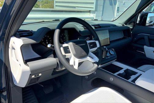 2025 Land Rover Defender 110 P300