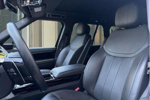 Black 2024 Land Rover Range Rover P400 SE