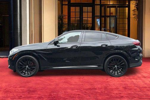 Black Sapphire Metallic 2022 BMW X6 xDrive40i