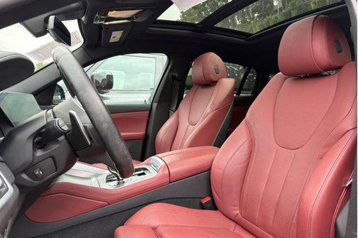Black Sapphire Metallic 2022 BMW X6 xDrive40i