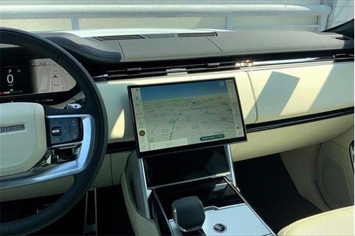 2025 Land Rover Range Rover P400 SE