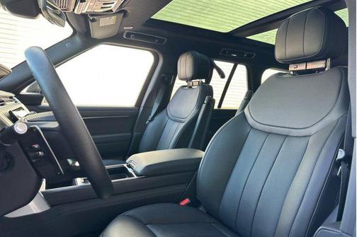 2026 Land Rover Range Rover P550e SE