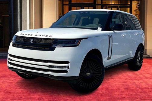 2025 Land Rover Range Rover P530 SE