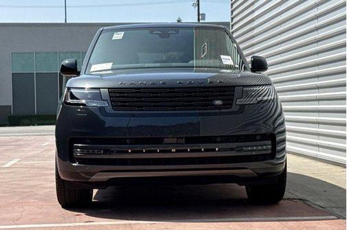 Carpathian Grey Premium Metallic 2026 Land Rover Range Rover P530 SE