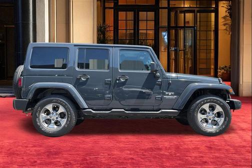 Rhino Clearcoat 2017 Jeep Wrangler Unlimited Sahara