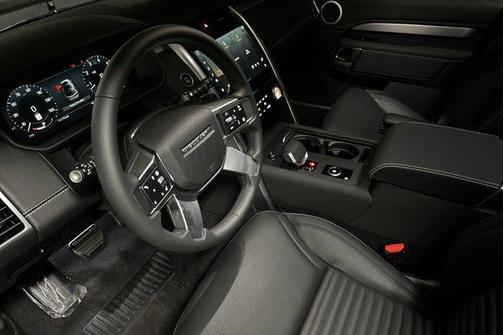 2026 Land Rover Discovery Gemini Edition