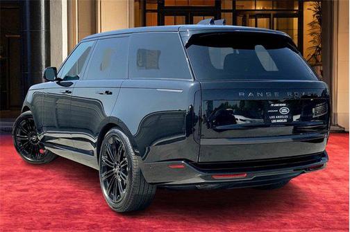 2025 Land Rover Range Rover P400 SE