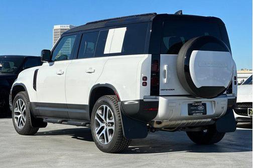 2025 Land Rover Defender 110 P300
