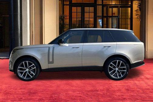 Gold 2024 Land Rover Range Rover P400 SE