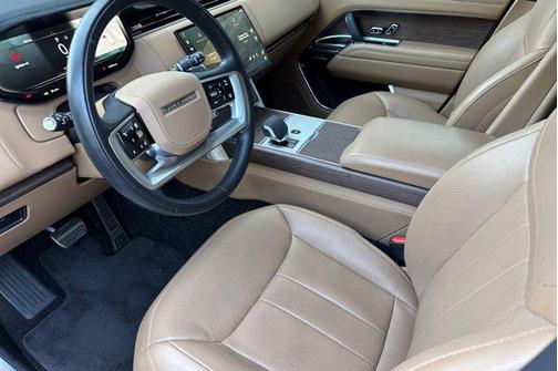 Gold 2024 Land Rover Range Rover P400 SE