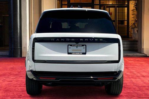 2025 Land Rover Range Rover P400 SE