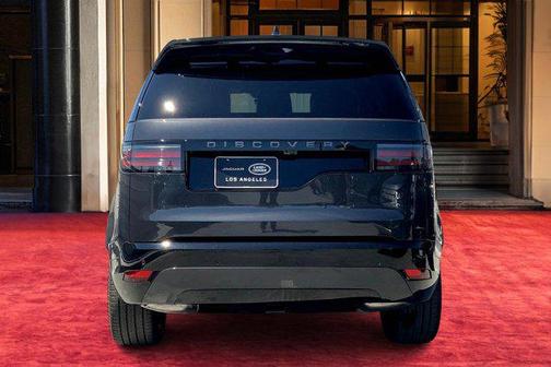 2025 Land Rover Discovery P300 Dynamic SE